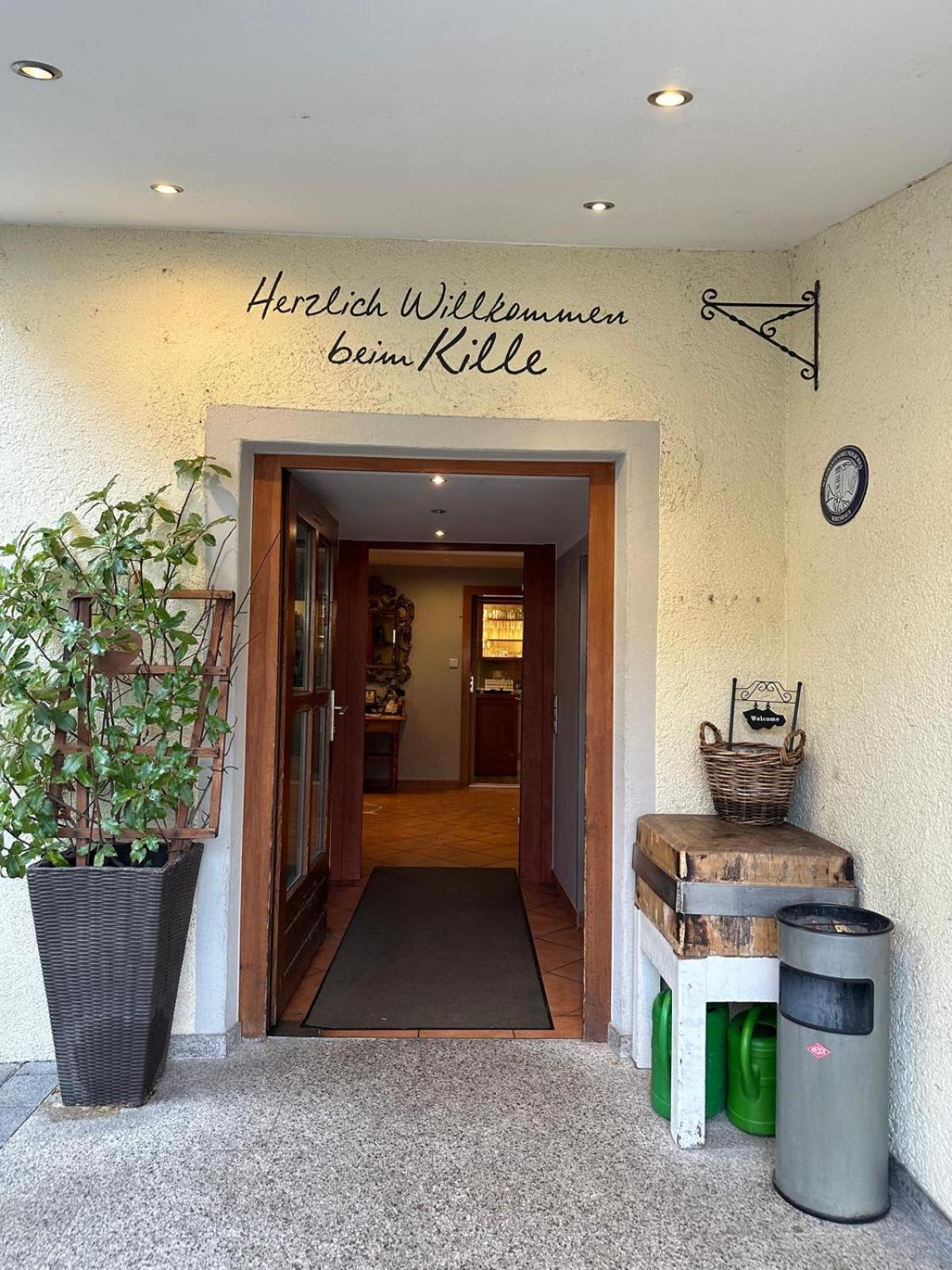 Gasthaus - Hotel Neue Post Meitingen Exterior foto
